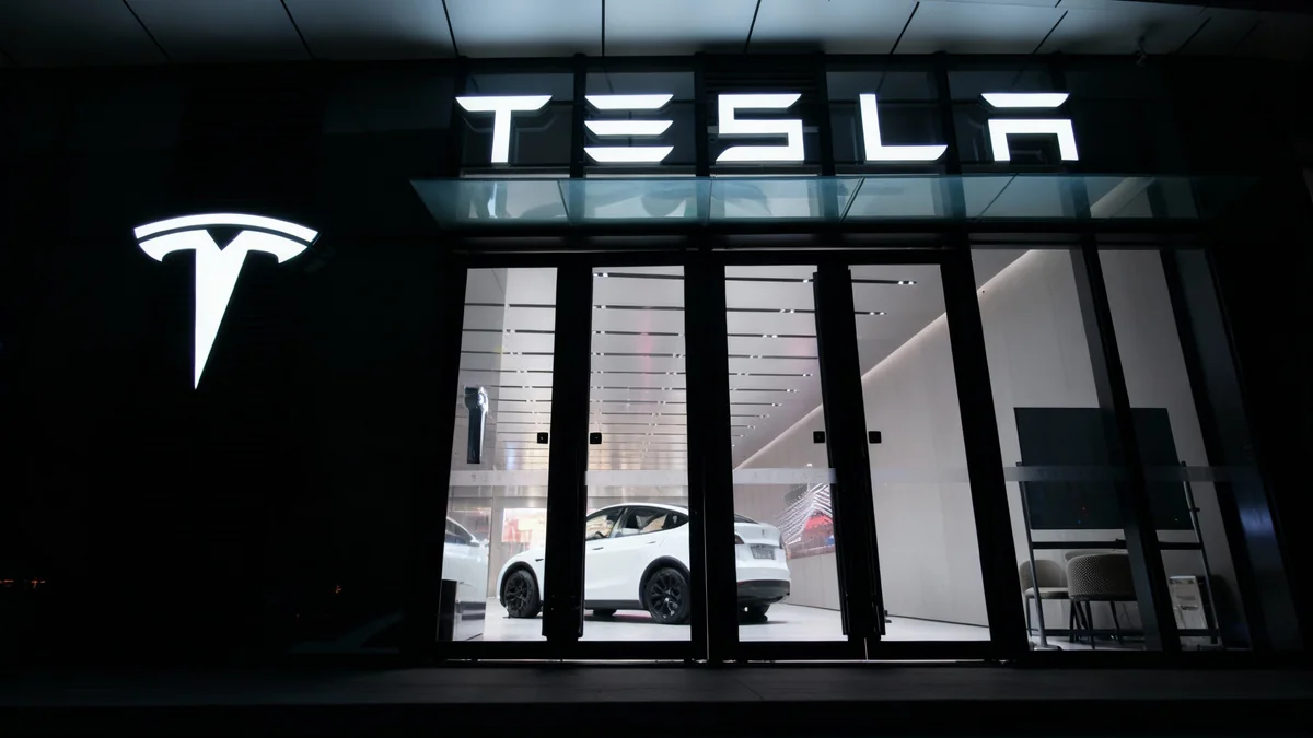Tesla Q3 Revenue Climbs, Profit Margins Squeeze