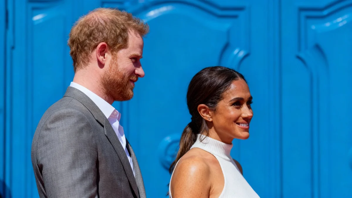 Global Leaders Urge Ban on Superintelligence Development