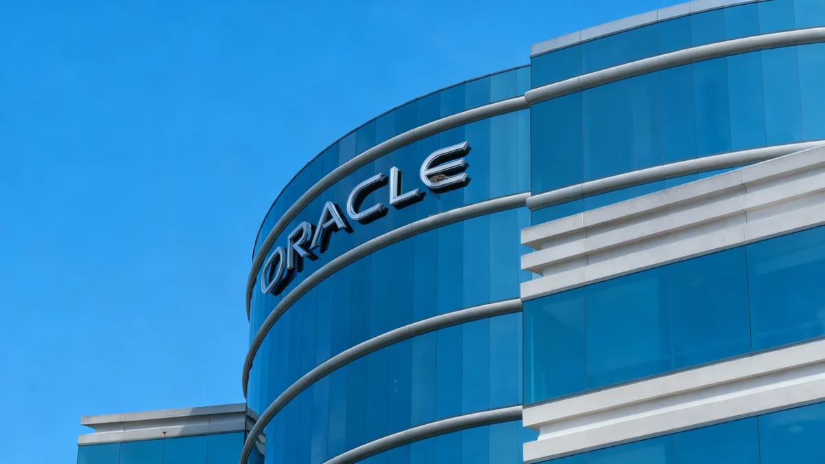 Record $38 Billion Debt Sale to Fund Oracle-Linked AI Centers